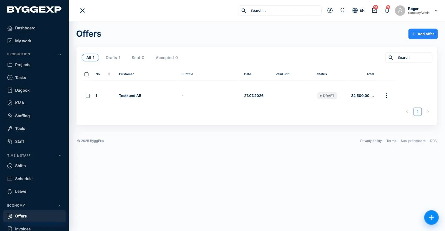 Tilbud i nettadmin – liste med kunde, status og totalsum